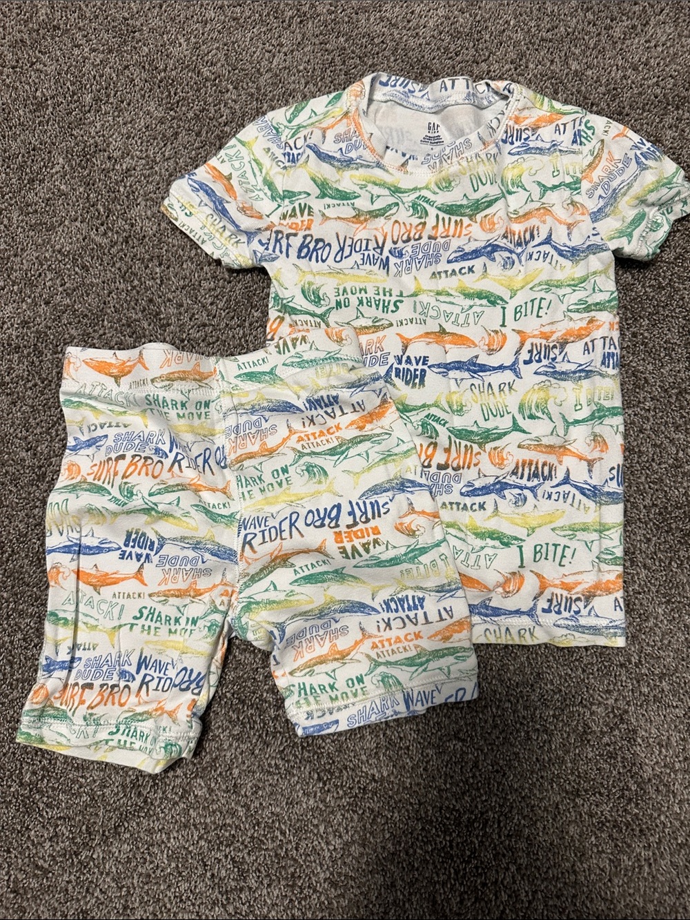GAP Kids Shark Print Short Sleeve Pajama Set - White with Blue, Green & Orange